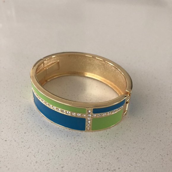 BR Cuff Bracelet & Hoop Earrings Set - Picture 2 of 11